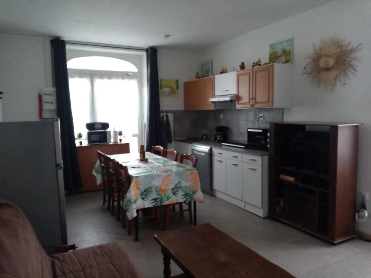 Gite Saint-Jacques Murat-sur-Vebre Apartment
